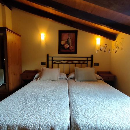 Hotel Dona Gaudiosa Pola de Lena Esterno foto