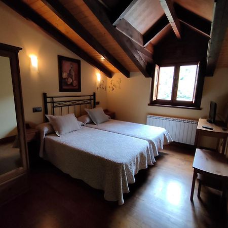 Hotel Dona Gaudiosa Pola de Lena Esterno foto