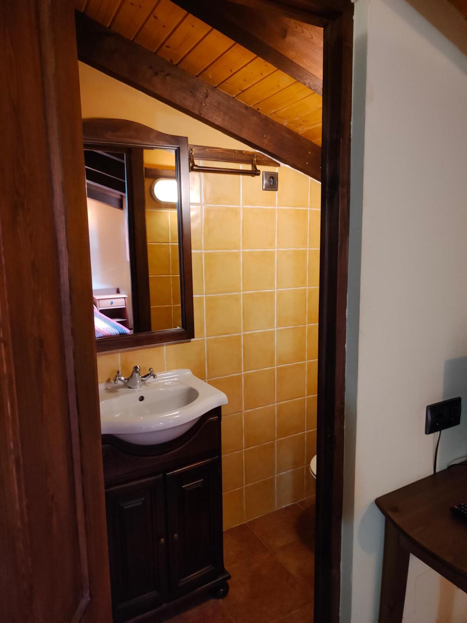 Hotel Dona Gaudiosa Pola de Lena Esterno foto