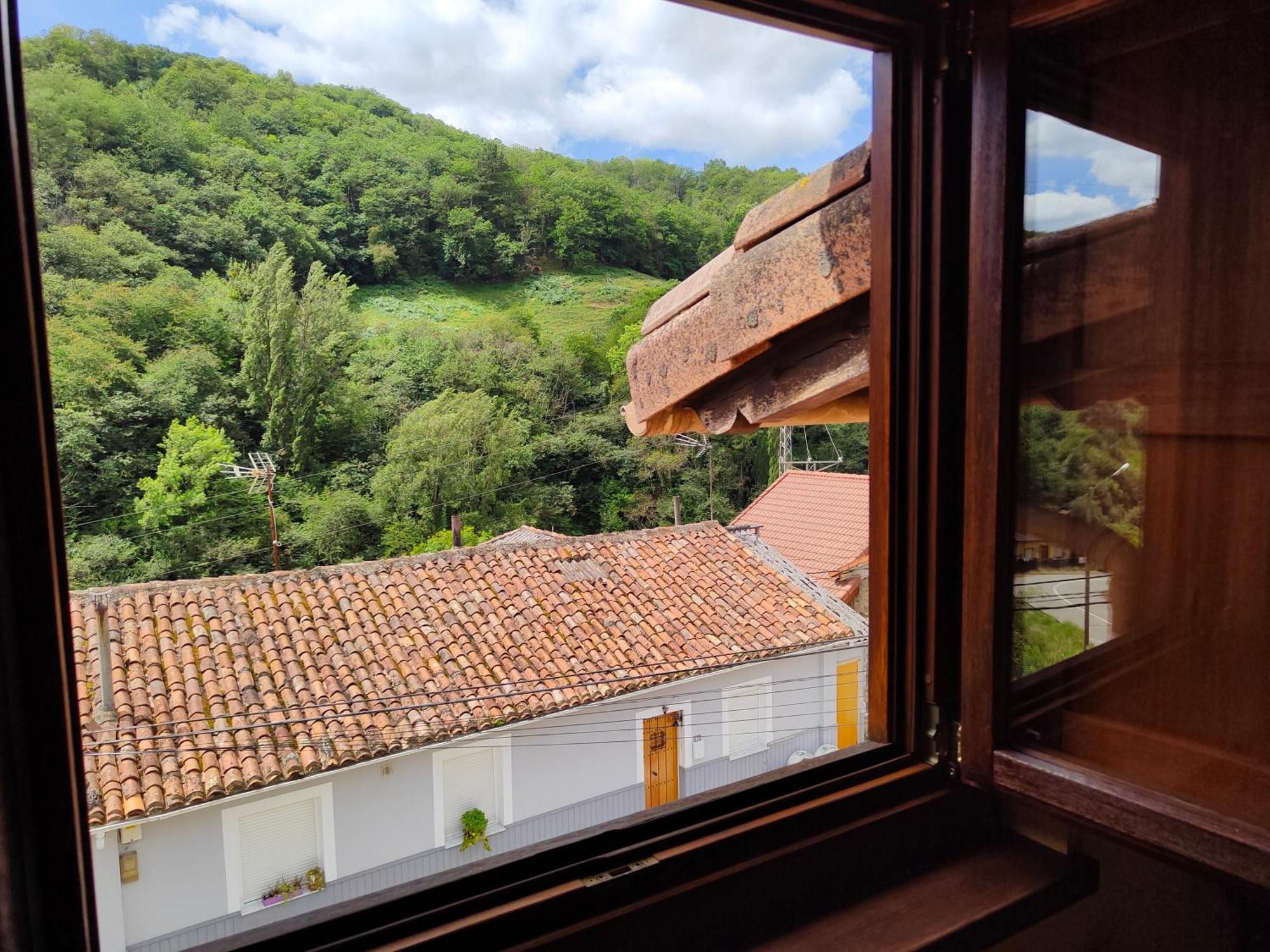 Hotel Dona Gaudiosa Pola de Lena Esterno foto