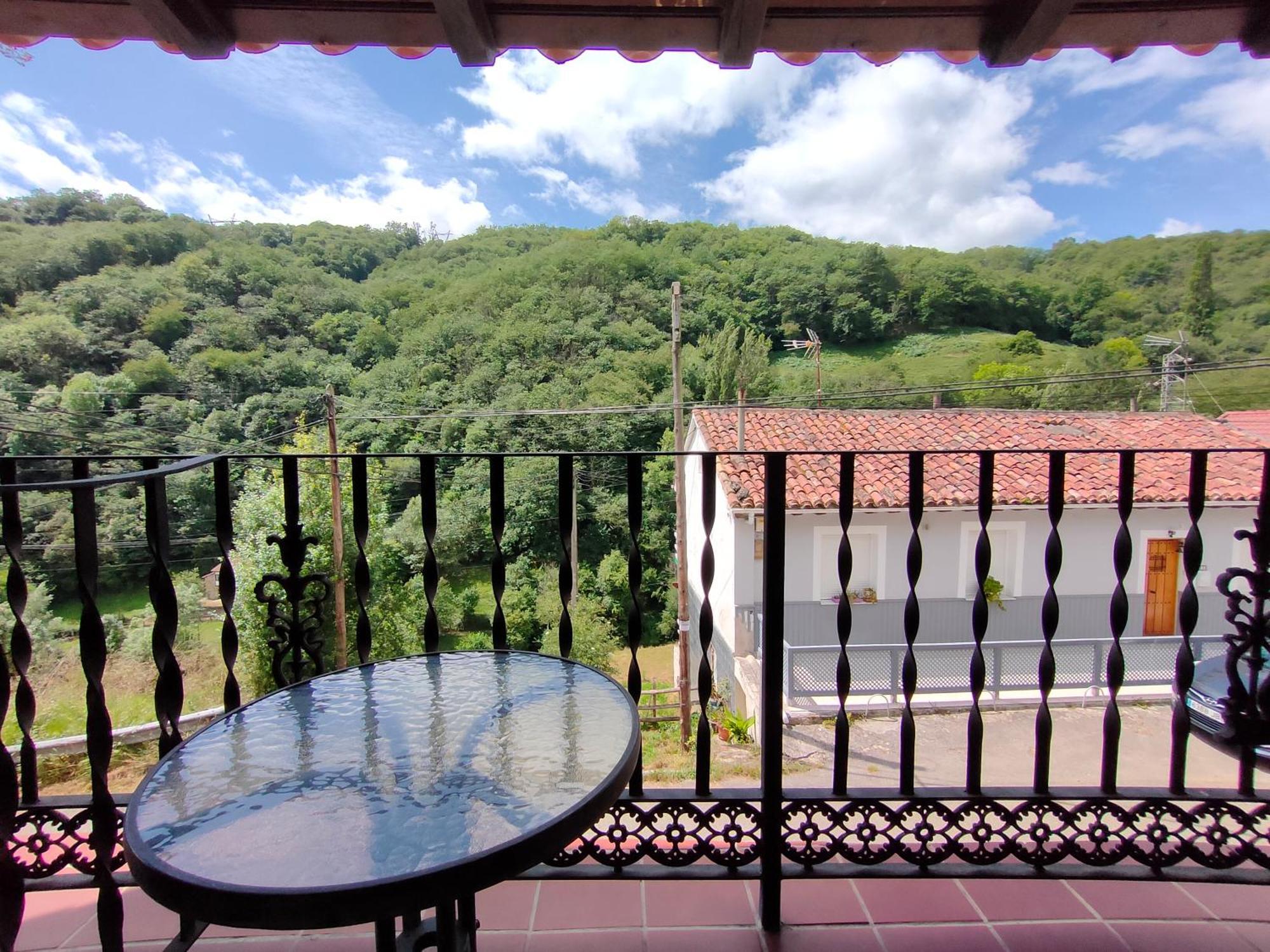Hotel Dona Gaudiosa Pola de Lena Esterno foto